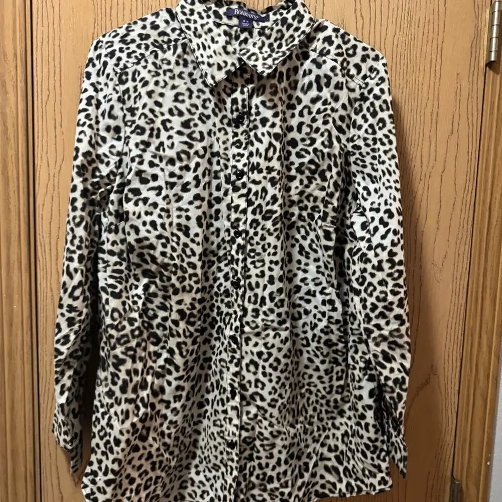 Roamans button top NWOT size 18W